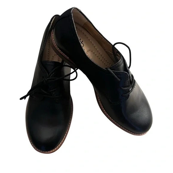 NWOT Earth Women's Eane lace-up Derby 6.5 M - Picture 5 of 9